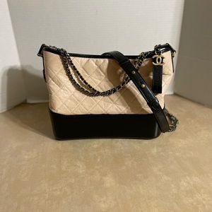 CHANEL Aged Calfskin Quilted Medium Gabrielle Hobo Beige Black